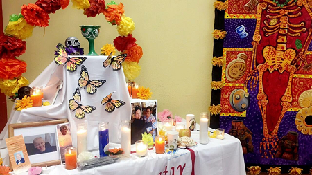 Dia de Los Muertos Celebration | La Familia